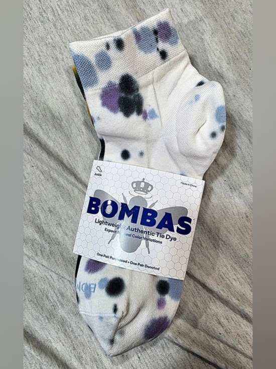 Bombas Accessories - Bombas 4 Pack Lightweight Authentic Tie Dye Ankle Socks, Medium
